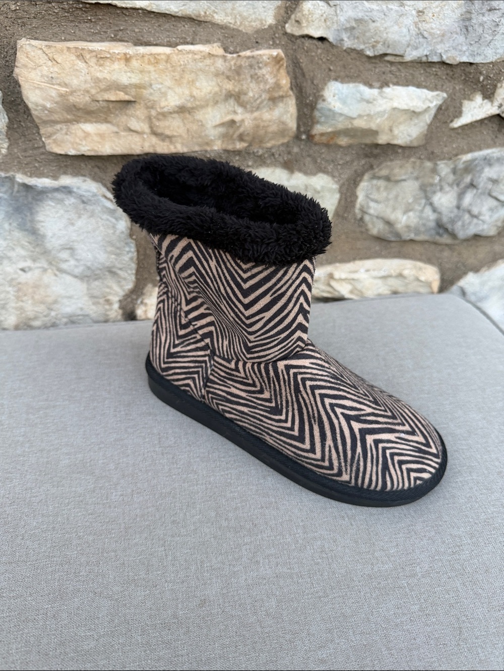 Vera Bradley Zebra Print Cozy Booties size small 5/6 NWOT